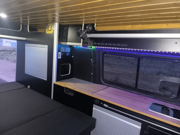 Volkswagen Transporter Camperizada – 2018 | 105cv | 140.000 km