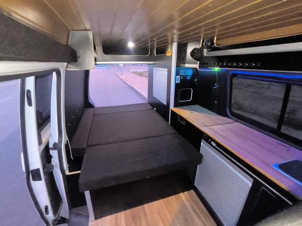 Volkswagen Transporter Camperizada – 2018 | 105cv | 140.000 km