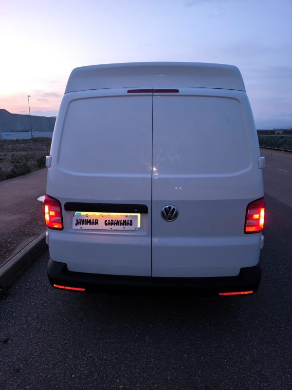 Volkswagen Transporter Camperizada – 2018 | 105cv | 140.000 km