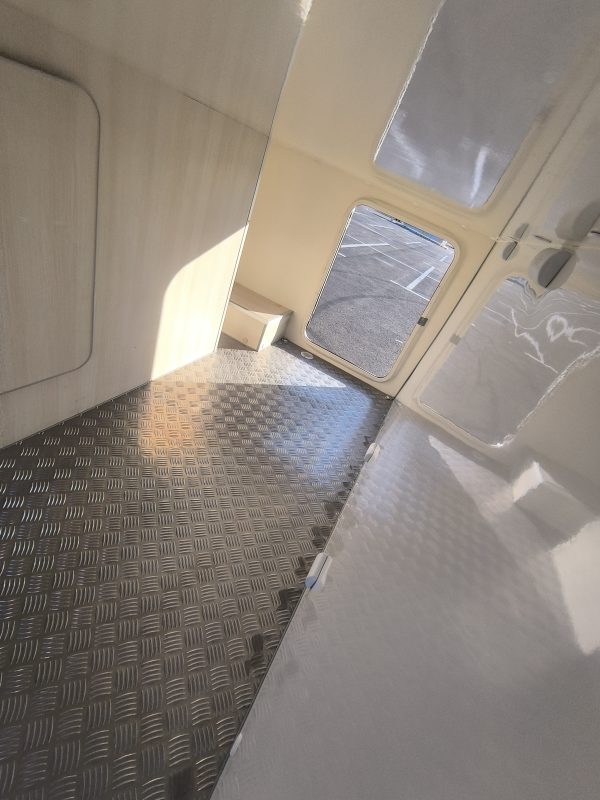 Autocaravana ACROOS de Ocasión – Perfilada – 4 Plazas – Murcia